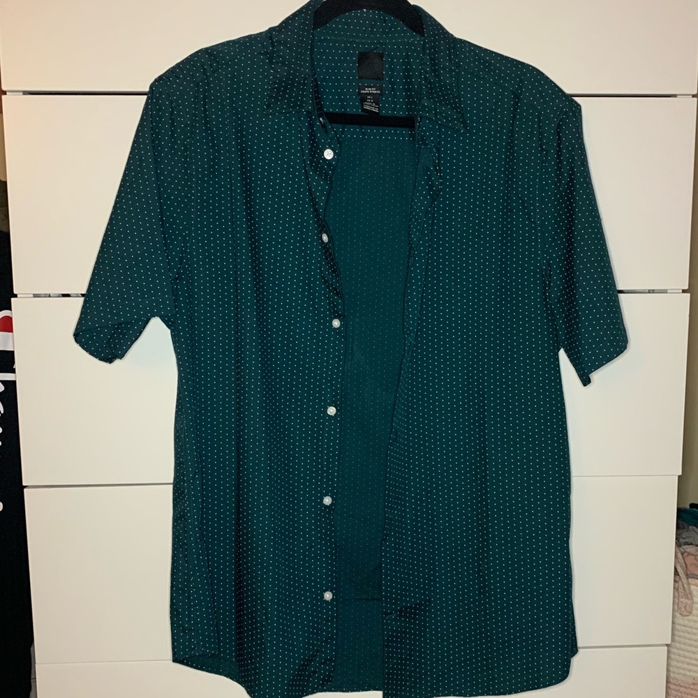 Button Down T-Shirt - Large